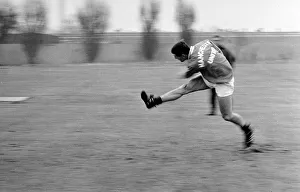 00237 Prints: David Herd of Manchester United scoring ace with the mule-kick in his boots