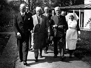Former Prints: David Lloyd George with Dr Banks, Dr Martin Jones and Sister Thomas at Aberdare Hospital