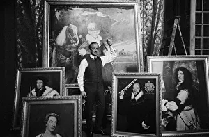 00140 Prints: David Niven March 1965 Filming Lady L'at Castle Howard