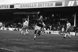 00712 Prints: David Platt blasts the ball past Neville Southall for Villas fourth goal