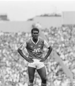 01428 Prints: David Rocastle of Arsenal playing in League Division One match