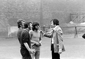 David Sadler chats to George Best Alex Stepney Pat Crerand at Manchester United