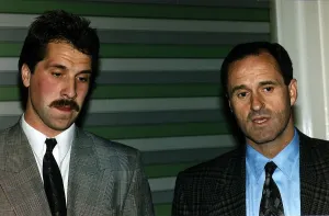 00244 Prints: David Seaman England And Arsenal Goalkeeper With His Manager George Graham Football Dbase