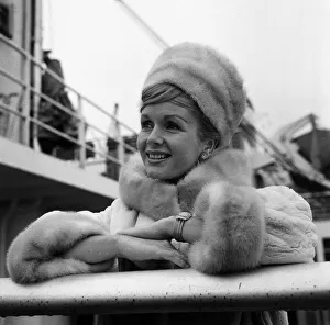 Debbie Reynolds pictured at Southampton on arrival from New York. 28th April 1963
