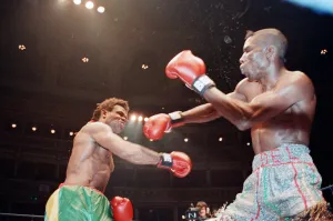 01226 Prints: Del Bryan v Kirkland Laing for the British Welterweight Title, Royal Albert Hall