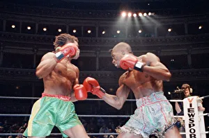 01226 Prints: Del Bryan v Kirkland Laing for the British Welterweight Title, Royal Albert Hall