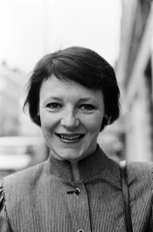 01043 Prints: Delia Smith in Marylebone High Street, London. 27th November 1984
