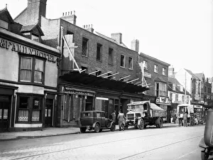 Commercial Prints: Demolition of Grainge and Grainge for Warren and Beck in Uxbridge High Street