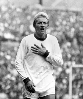 01220 Prints: Dennis Law August 1969 Manchester United V Crystal Palace