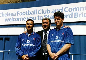 00245 Prints: Dennis Wise with his Chelsea Manager Bobby Campbell and Team mate Sandy Townsend