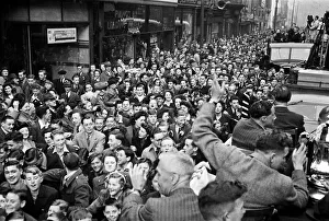 The Derby County team return home with the FA Cup trophy following their victory over