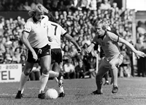 Derek Parkin (right) looks to stop Rodney Marsh Fulham 0 v