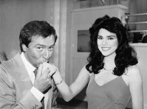 Des O Connor TV Presenter Comedian meets Miss Venezuelan Miss World Astrid Herrera