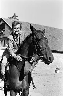 Horse Prints: Des O Connor who was ordered by his doctor to take a breather from his Palladium show