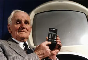Desmond Llewelyn Actor Q in the James Bond films with a new video Controller