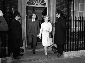 DH - Margaret Thatcher Dec 1970 Leaing 10 Downing Street after cabinet Meeting