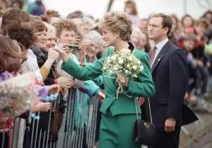 01001 Prints: Diana, Princess of Wales arrives to officially open the Scottish factory of the clothing