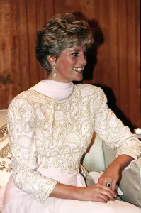 Diana, Princess of Wales attends a dinner held by President Ghulam Ishaq Khan in