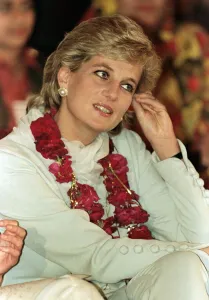 Asia Prints: Diana, Princess of Wales, pictured during a visit to the Shaukat Khanum Memorial Hospital