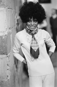 00991 Prints: Diana Ross of the Supremes pictured at the Press Reception for their latest single