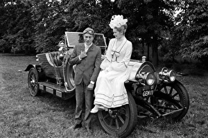00893 Prints: Dick Van Dyke and Sally Ann Howes with Chitty Chitty Bang Bang at Pinewood Studios