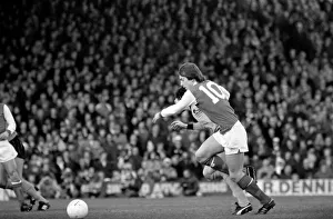 Division 1 football. Arsenal 1 v. Wolves 0. December 1980 LF05-31-044