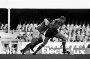 Division 1 football. Arsenal 2 v. Sunderland 2. October 1980 LF04-44-074