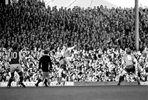 Division 1 football. Arsenal 2 v. Sunderland 2. October 1980 LF04-44-117