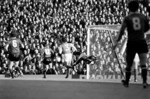 Division 1 football. Arsenal 2 v. Sunderland 2. October 1980 LF04-44-052