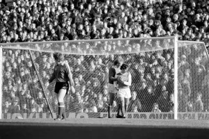 Division 1 football. Arsenal 2 v. Sunderland 2. October 1980 LF04-44-071