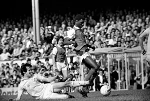 Division One Football 1980 / 81 Season Arsenal v Leeds United, Highbury