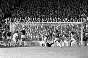 Division One Football 1981 / 82 Season, West Ham United v Liverpool, Upton Park