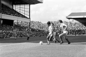 00209 Prints: Division One Football 1985 / 86, Arsenal v Aston Villa, Highbury