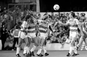 Division One Football 1985 / 86 Season, Queens Park Rangers v Liverpool, Loftus Road