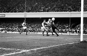 Division One Football 1985 / 86 Season. Arsenal v. Queens Park Rangers, Highbury