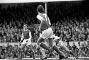 Division One Football Arsenal v Leeds United 1974 / 75 Season