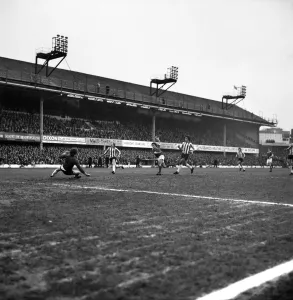 Division two football Football: Southampton vs Manchester United F. C