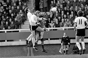 00251 Prints: Division Two football Fulham v Chelsea 1976 / 77 season. Fulham won the match three one