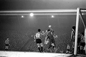 Division one football Liverpool v Newcastle 1969 / 70 Season. February 1970 70-1714-006