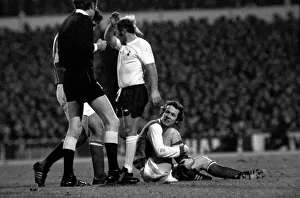 Division One Football, local derby match between Tottenham Hotspur
