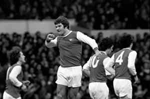 Division One Football, local derby match between Tottenham Hotspur