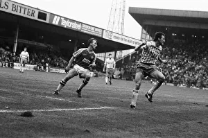 00712 Prints: Divison One match Aston Villa 6 -2 Everton held at Villa Park. 5th November 1989