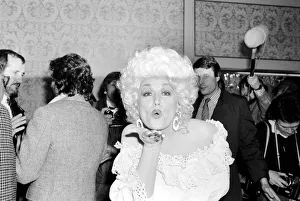 Dolly Comes To Town'. American Country and Western singer