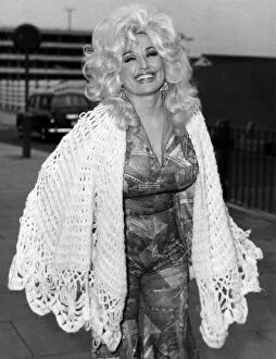 Images Dated 16th April 1976: Dolly Parton American country singer and actress 1976