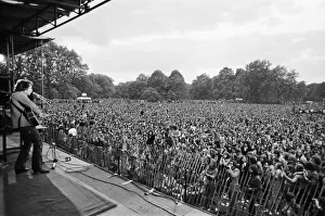 01205 Prints: Don Mclean - America singer and songwriter performs to a reported 85