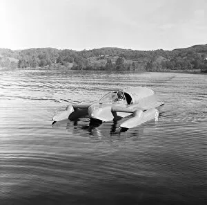 00410 Collection: Donald Campbell, at Coniston Water, 7th November 1957. Donald Campbell