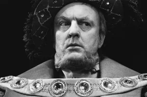 00681 Prints: Donald Sinden as King Henry 8th in a scene from Henry 8th, which opens as the RSC