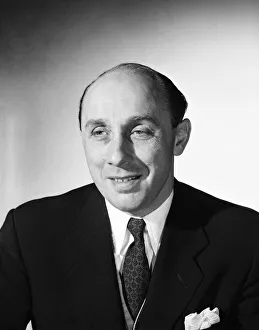 00668 Prints: Donald Zec Daily Mirror entertainment editor and feature writer 7th July 1955