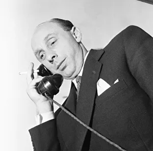 00668 Prints: Donald Zec Daily Mirror entertainment editor and feature writer 8th August 1955
