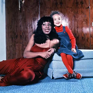 00424 Collection: Donna Summer and daughter Mimi Sommer, January 1977